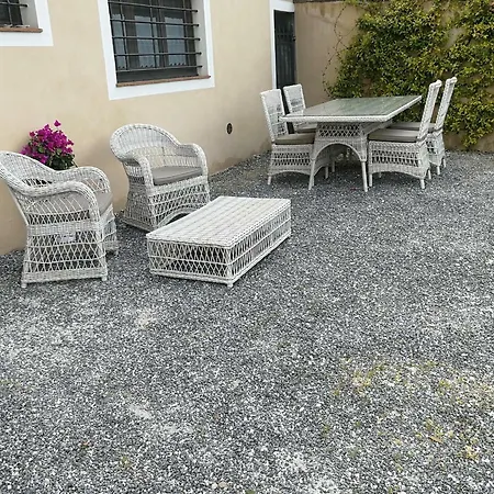 Rustico Ristrutturato Vicino Al Centro Con Parcheggio