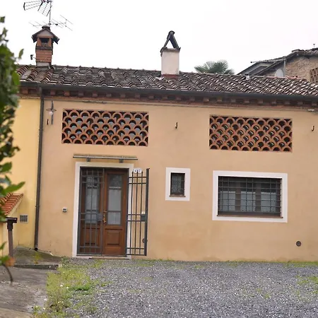 Rustico Ristrutturato Vicino Al Centro Con Parcheggio Feriehus *
